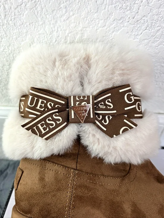 Guess Denla Booties Furry Suede On Platform Soles, Logo Bow & Pin - Picture 5 of 15